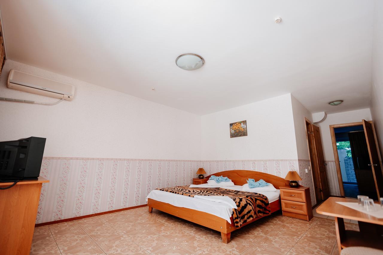 Solnechnaya Hotel Zatoka Buitenkant foto